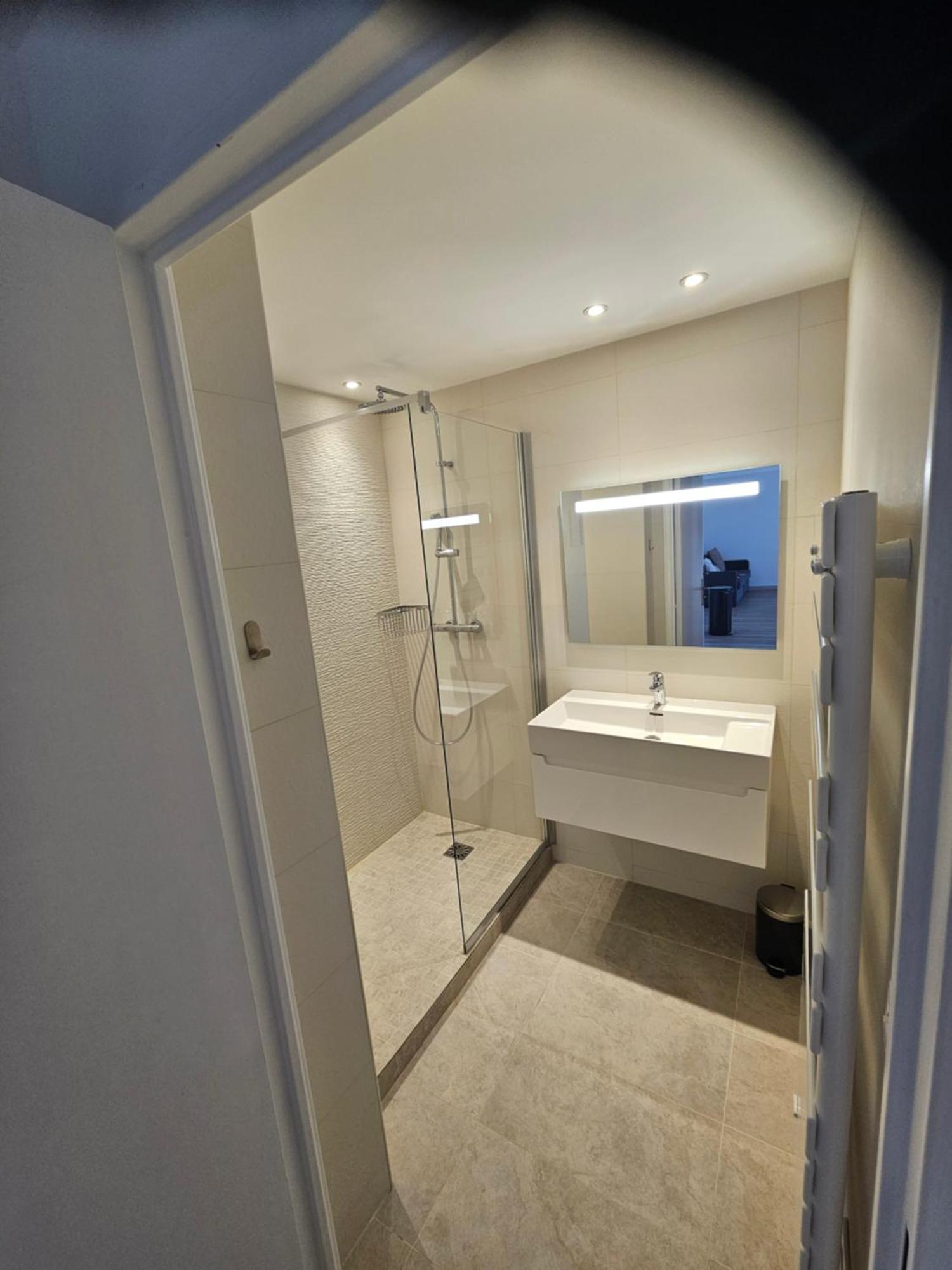 Beautiful 1 Bedroom Flat Ніцца Екстер'єр фото