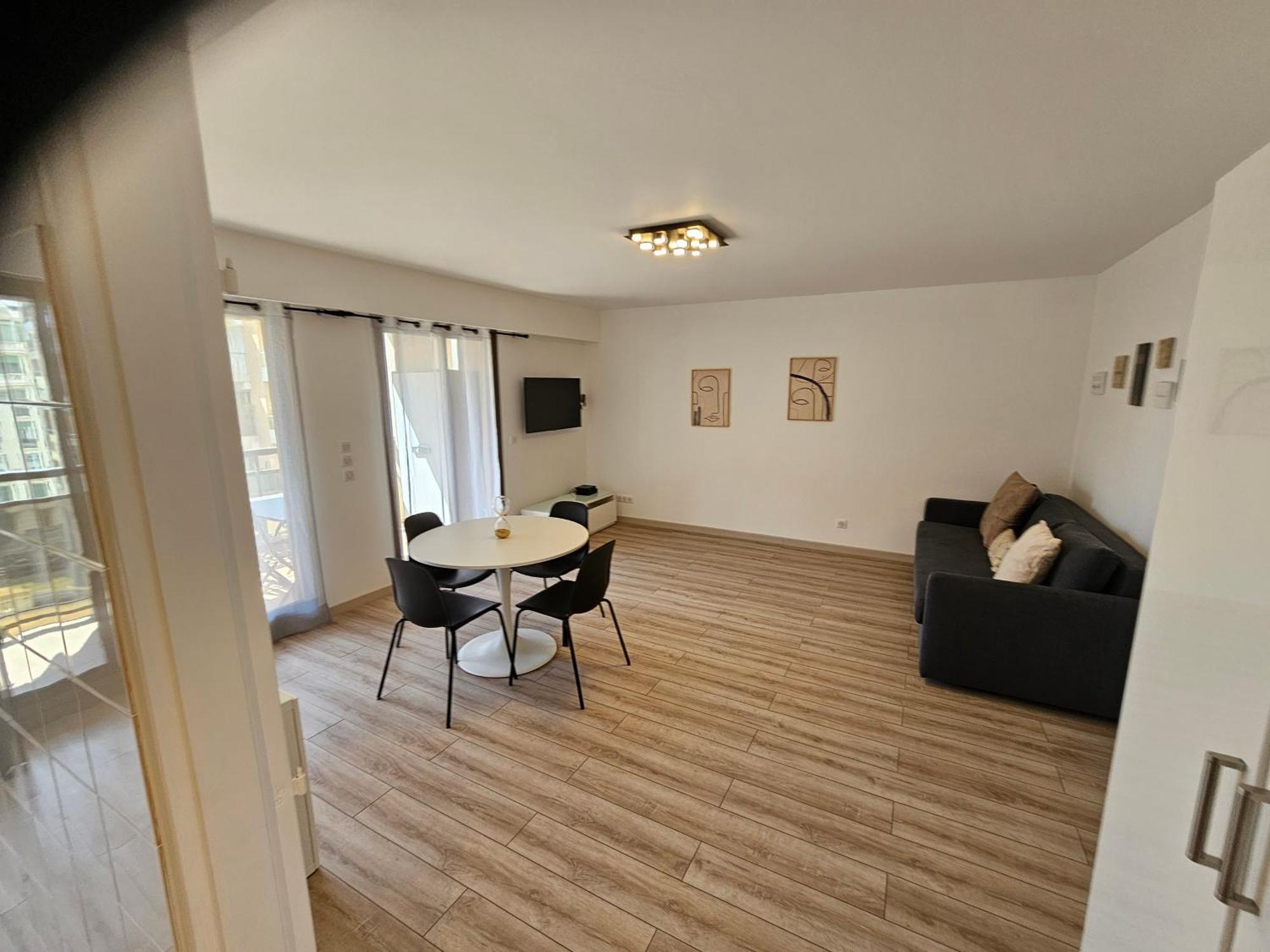 Beautiful 1 Bedroom Flat Ніцца Екстер'єр фото